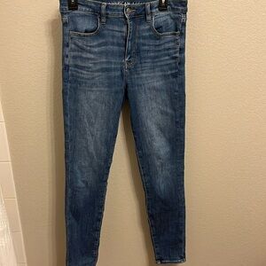 American Eagle Women’s Super Hi-Rise Jegging Medium Wash Size 8